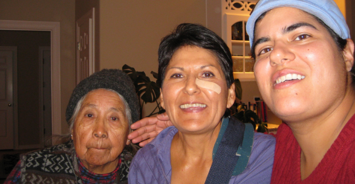casey-cardoso-with-mother-grandmother-sm